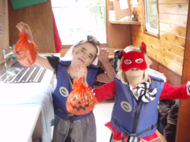 Horrible Halloween Boat Trip to Autherley
